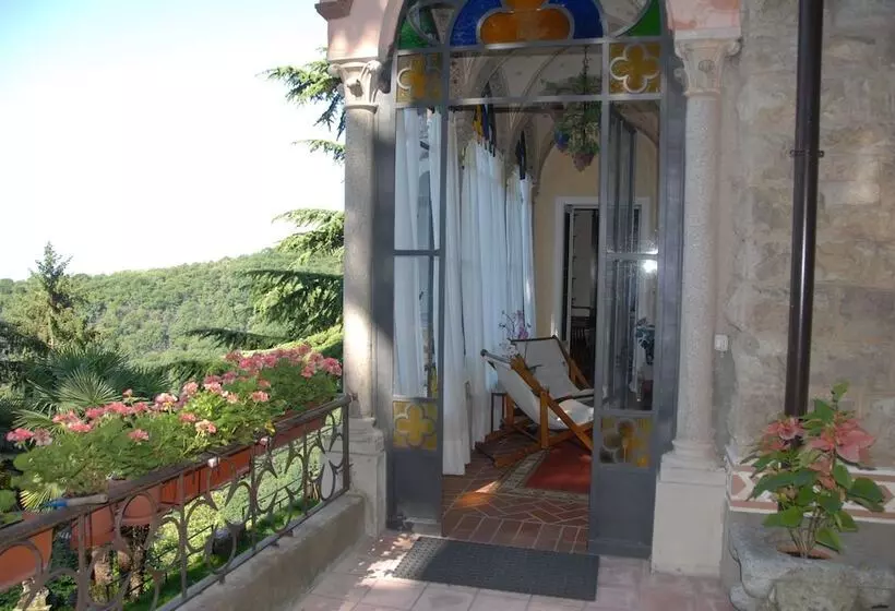 هتل B&b Il Parco E Gli Affreschi