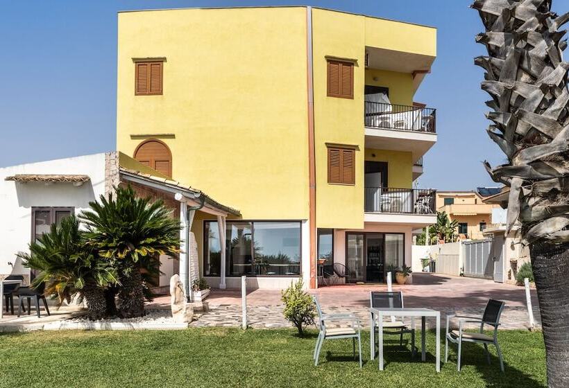 فندق B&b La Terrazza Sul Mare