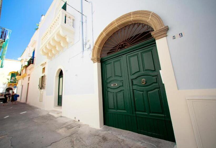 ホテル B&b Palazzo Del Capitolo By I Bastioni San Domenico