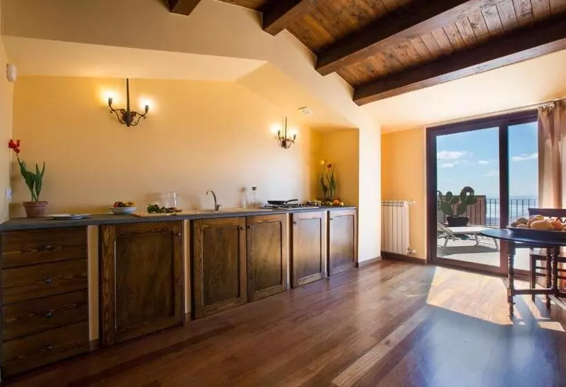 هتل Borgo Medievale