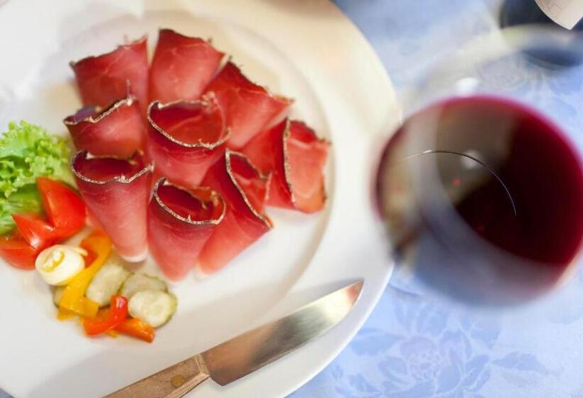 فندق Brunnerhof Klausen Chiusa