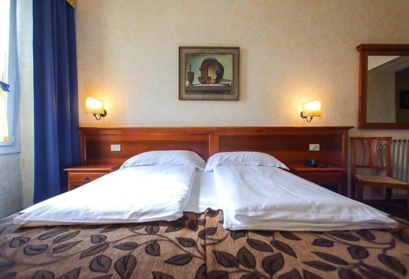 호텔 Garnì Riviera