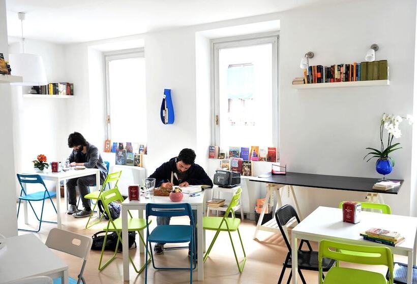 Hotel Gogol Ostello & Caftè Letterario   Hostel