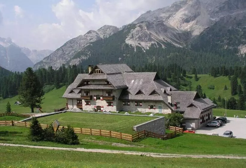 ホテル Hohe Gaisl