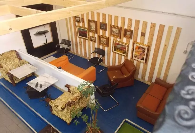 هتل Hostel Colours