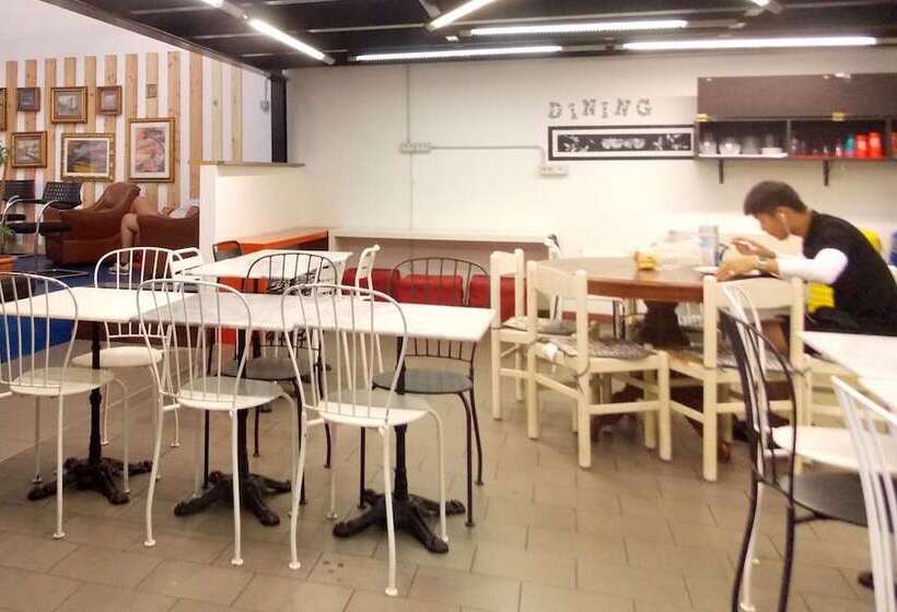 호텔 Hostel Colours