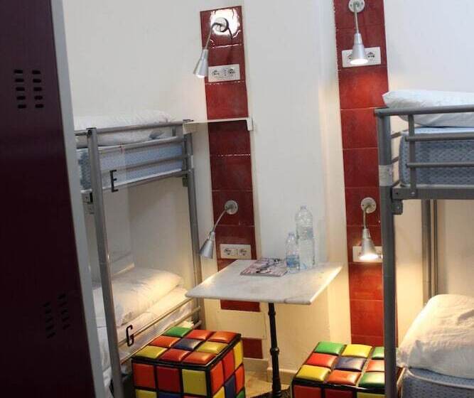 호텔 Hostel Colours