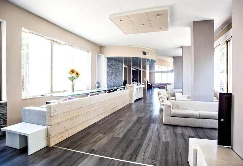 ホテル Isola Lo Scoglio