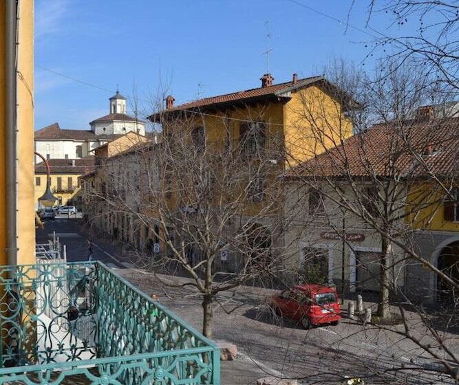 Отель Italia 30