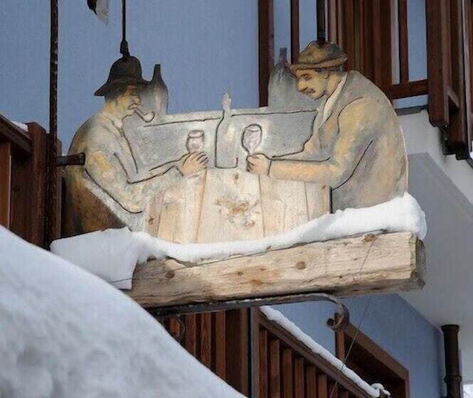 Laghetto Alpine Hotel & Restaurant