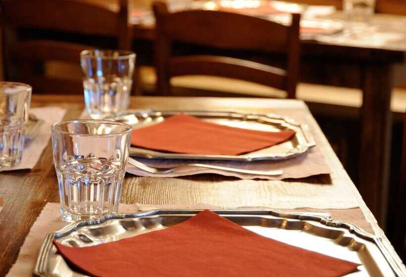 Laghetto Alpine Hotel & Restaurant