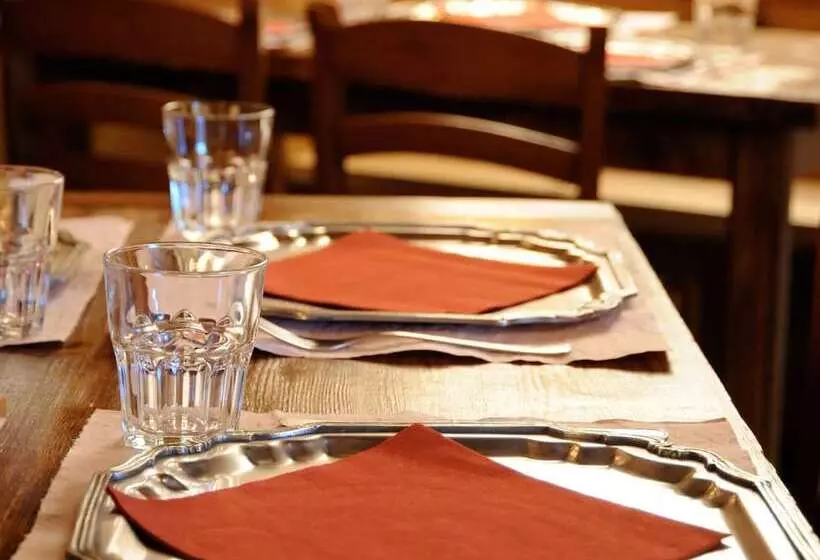 Laghetto Alpine Hotel & Restaurant
