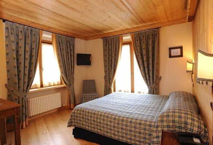 Laghetto Alpine Hotel & Restaurant