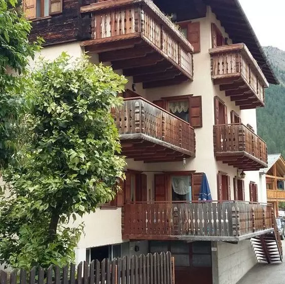 هتل Livigno Apartment