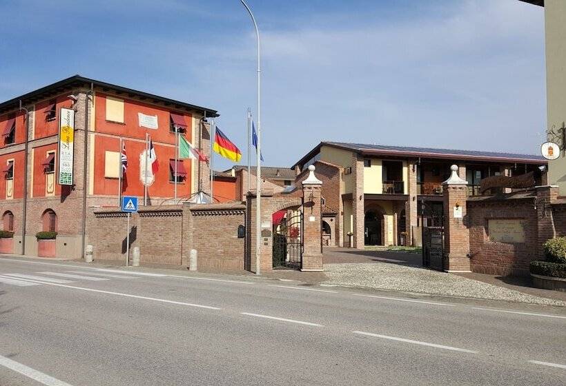 ホテル Luna Residence