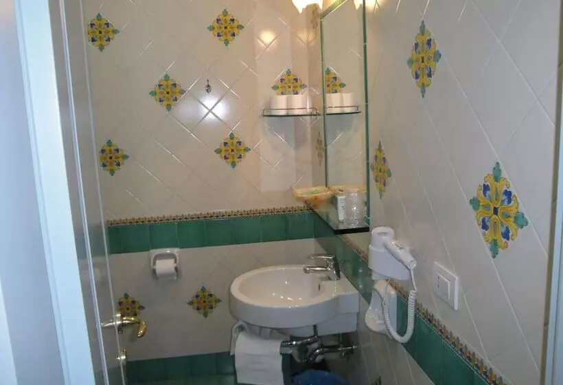 هتل Meublè Casa Mannini Rooms