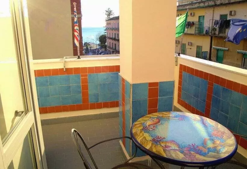 هتل Meublè Casa Mannini Rooms