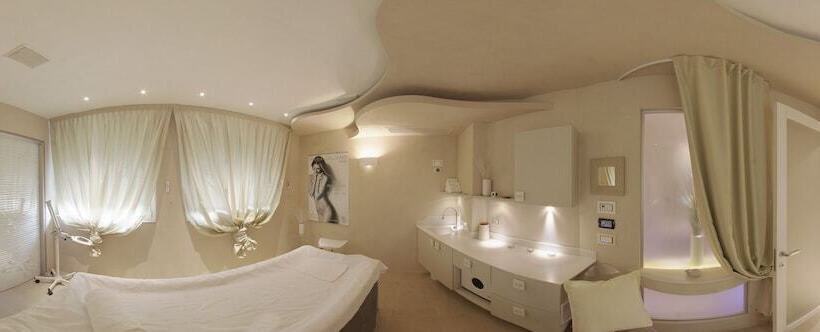 Отель Suite & Spa Mirabel