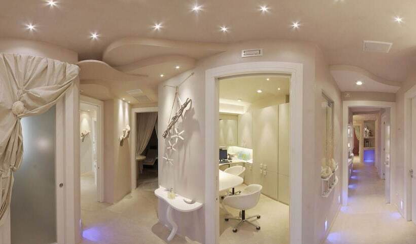 Отель Suite & Spa Mirabel