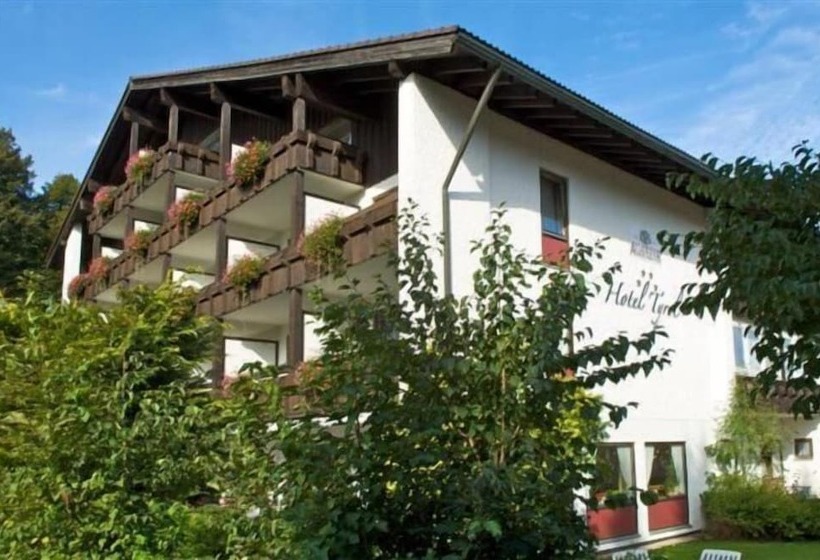 בית מלון כפרי Tyrol