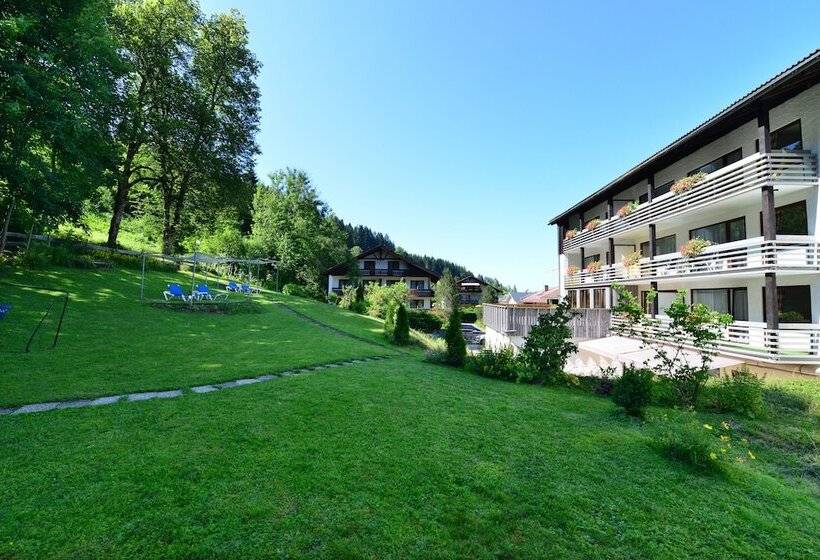 בית מלון כפרי Tyrol