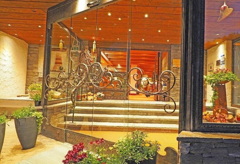 בית מלון כפרי Tyrol