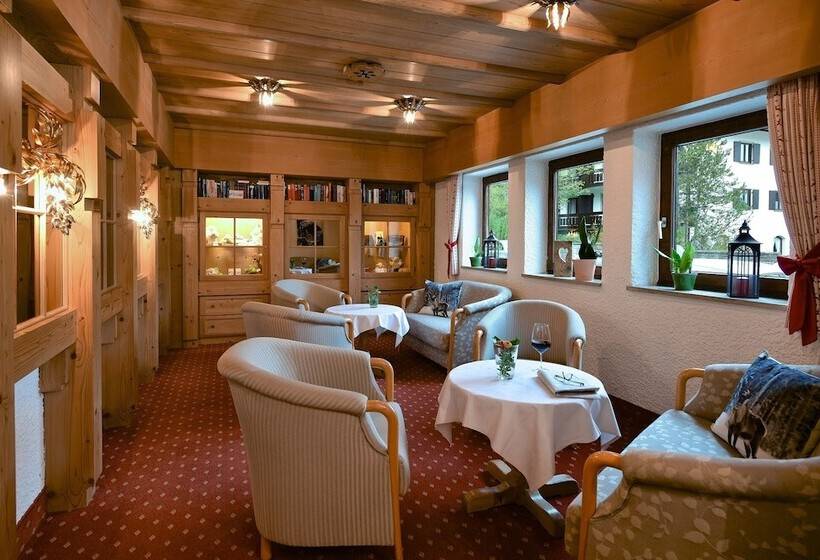 בית מלון כפרי Tyrol