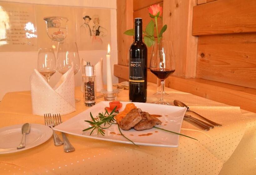 בית מלון כפרי Tyrol