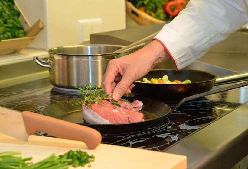 בית מלון כפרי Tyrol