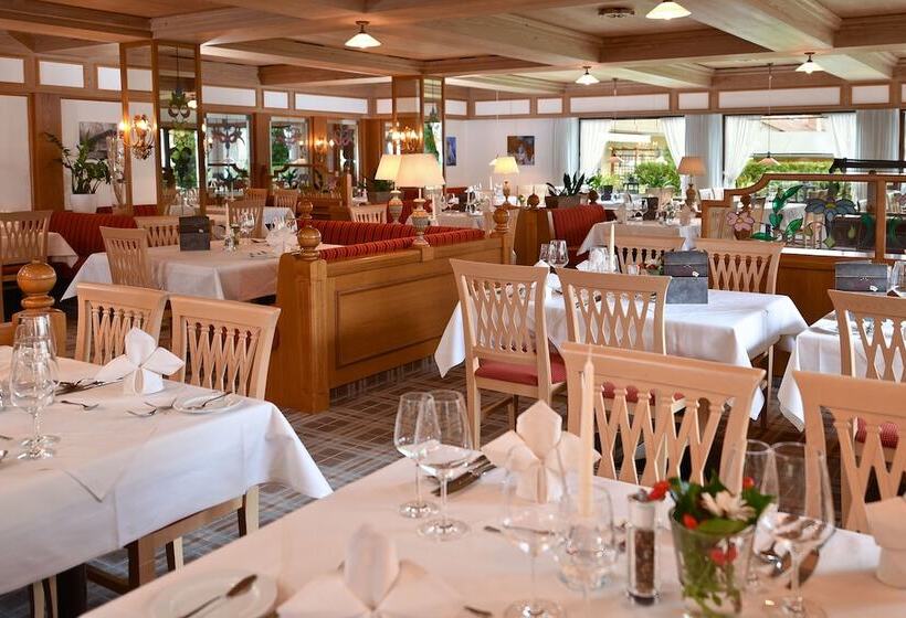 בית מלון כפרי Tyrol