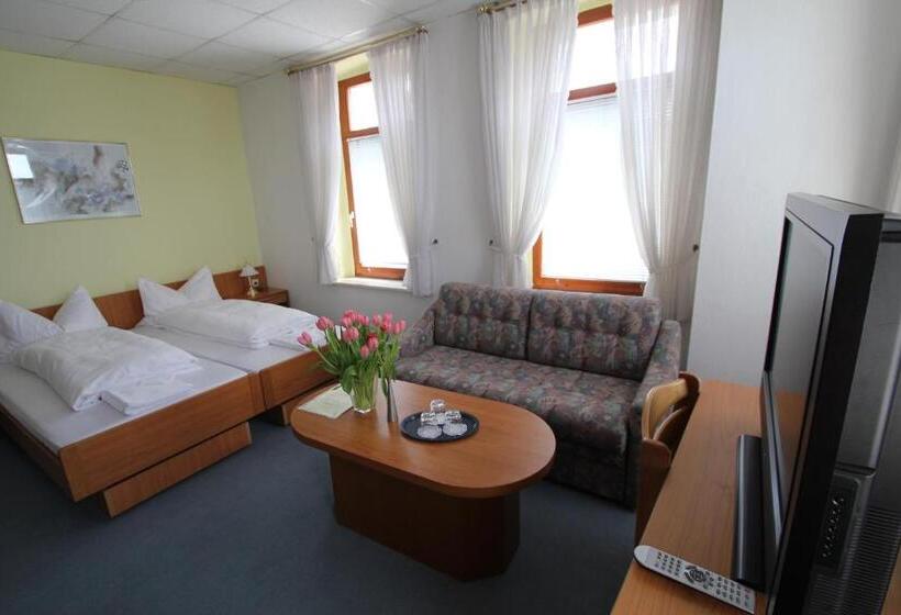 בית מלון כפרי Weisse Taube