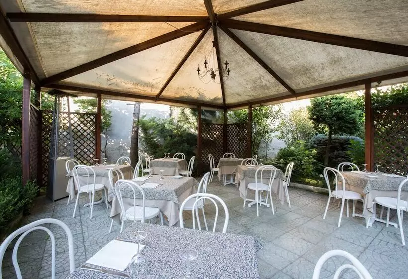 ホテル Albergo Ristorante Giardino