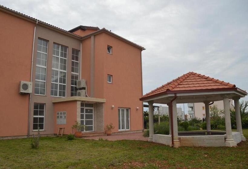 בית מלון כפרי Bed & Breakfast Grgic