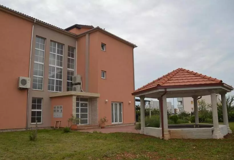 هتل Bed & Breakfast Grgic