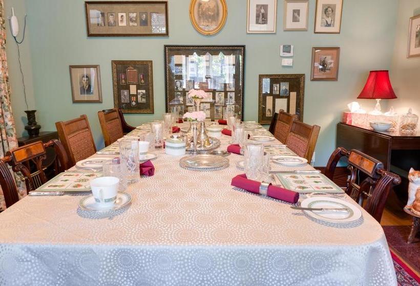 Hotel Elevate Rooms Calgary Westways Guest House