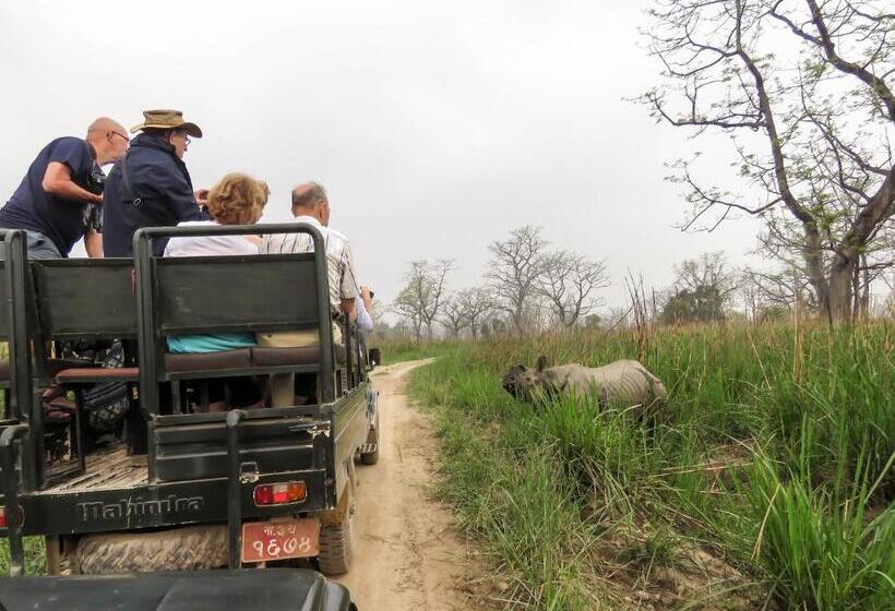 هتل Eden Jungle Resort