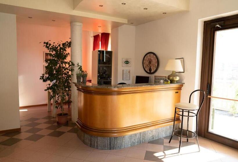 בית מלון כפרי Europa