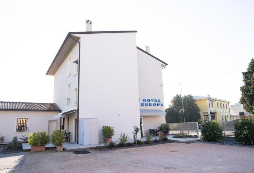 בית מלון כפרי Europa