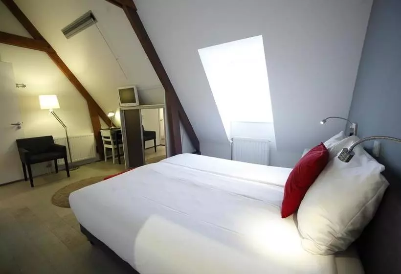 Hotelli Kom!