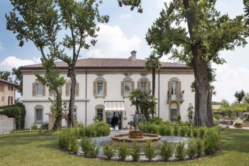 בית מלון כפרי Le Ali Del Frassino