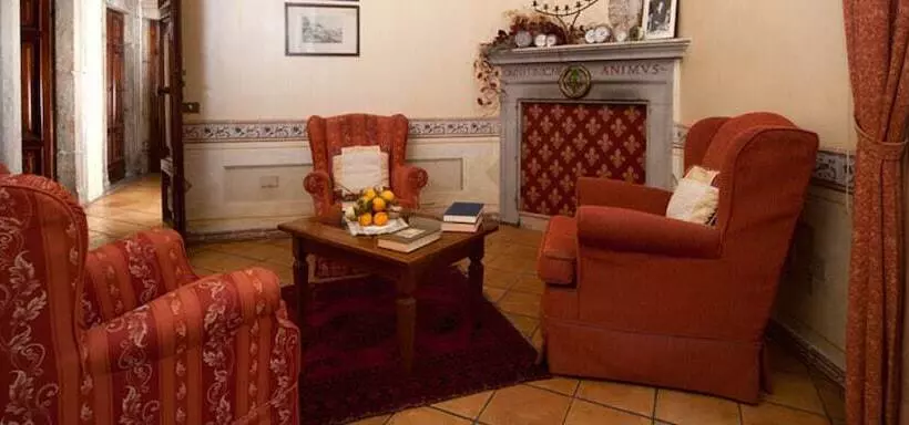 ホテル Palazzo Dragoni Residenza D Epoca