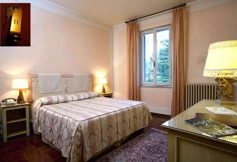 ホテル Palazzo Dragoni Residenza D Epoca