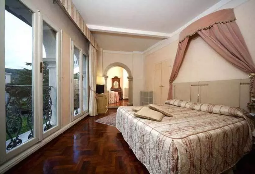 ホテル Palazzo Dragoni Residenza D Epoca