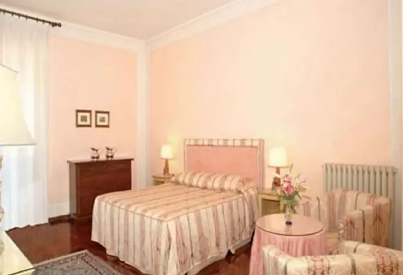 ホテル Palazzo Dragoni Residenza D Epoca