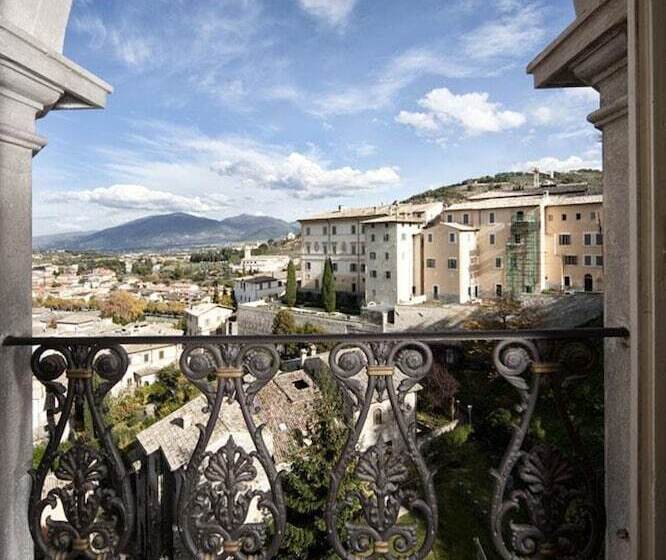 호텔 Palazzo Dragoni Residenza D Epoca