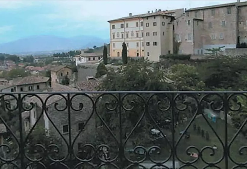 ホテル Palazzo Dragoni Residenza D Epoca