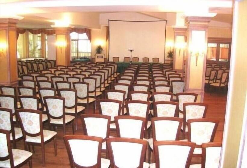 Отель Ristorante La Lanterna