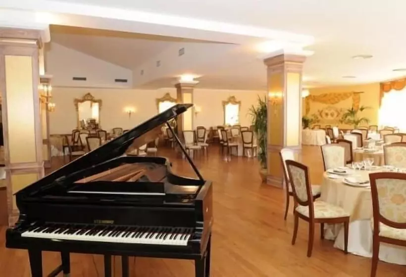 ホテル Ristorante La Lanterna
