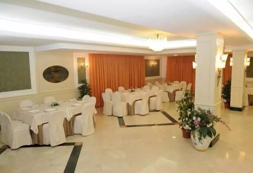 ホテル Ristorante La Lanterna