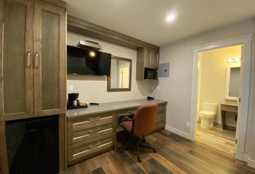 Hotell Sahara Courtyard Inn Osoyoos